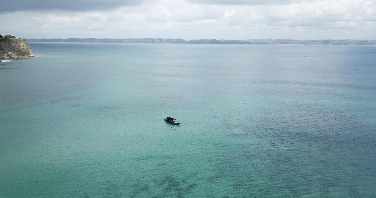 Innit Lombok Ekas Buitenkant foto