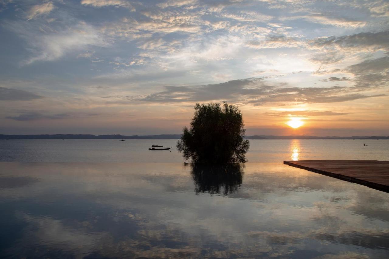 Innit Lombok Ekas Buitenkant foto
